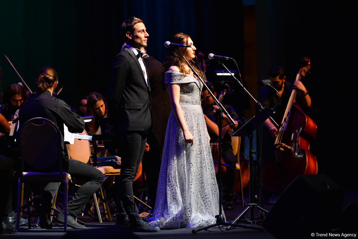 Heydər Əliyev Sarayında İqor Ponomarenkonun orkestrinin konserti olub (FOTO/VİDEO)