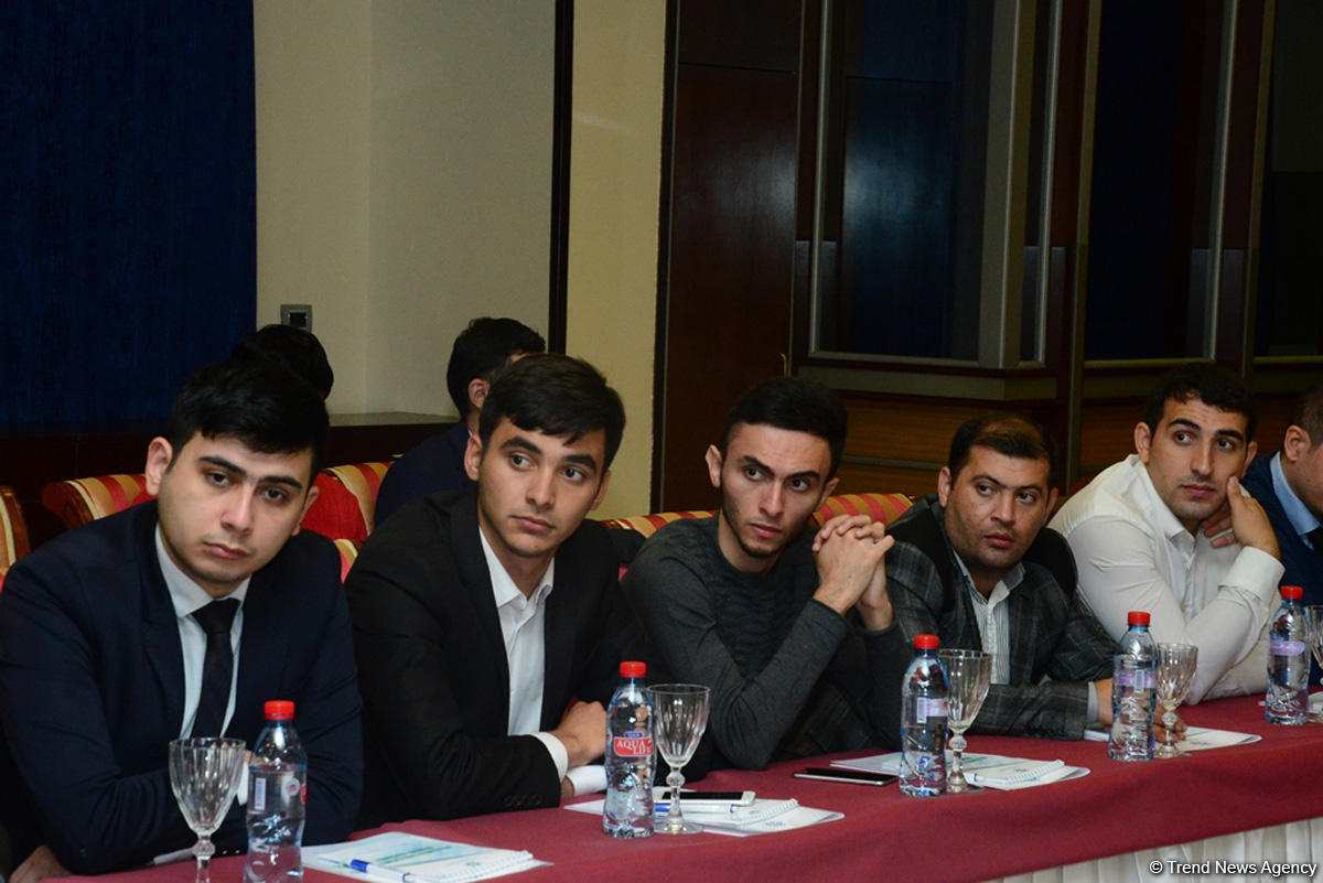 "Milli müstəqilliyimiz – mənəvi gücümüz" adlı tədbir keçirilib (FOTO)