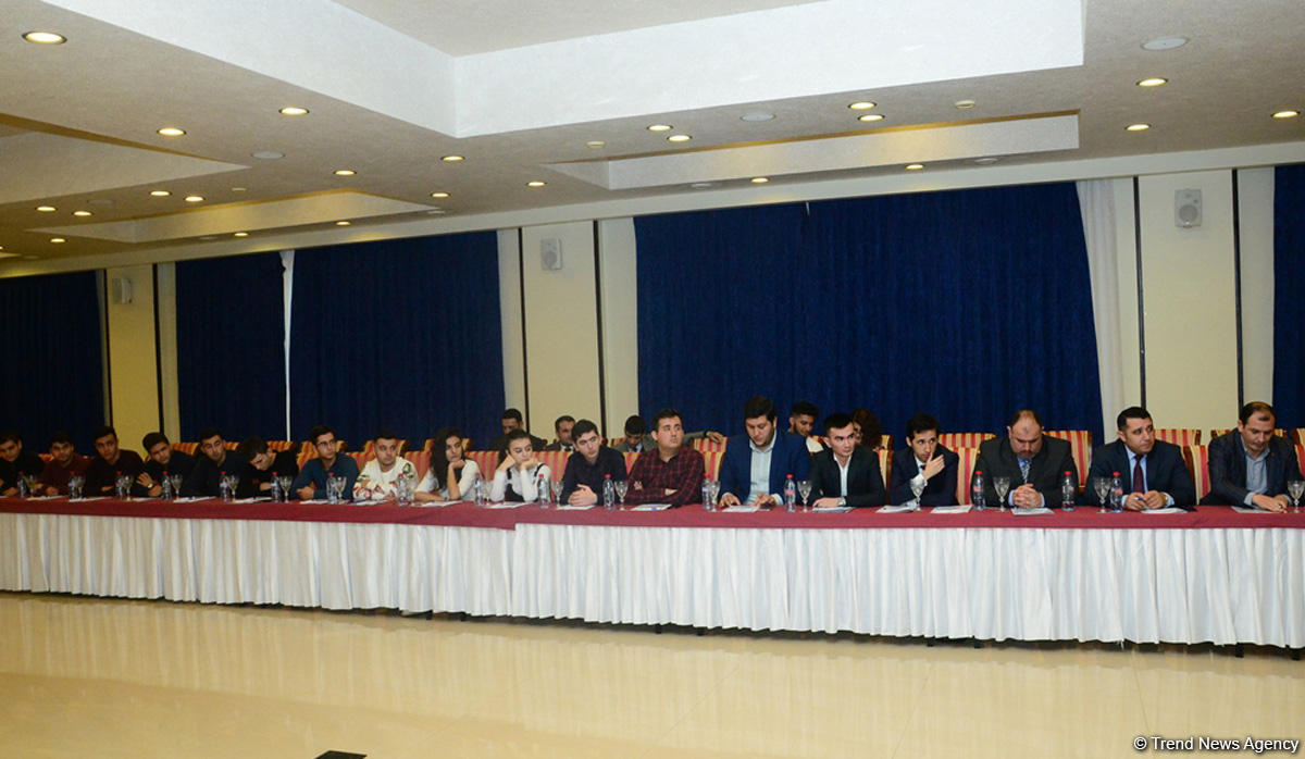 "Milli müstəqilliyimiz – mənəvi gücümüz" adlı tədbir keçirilib (FOTO)