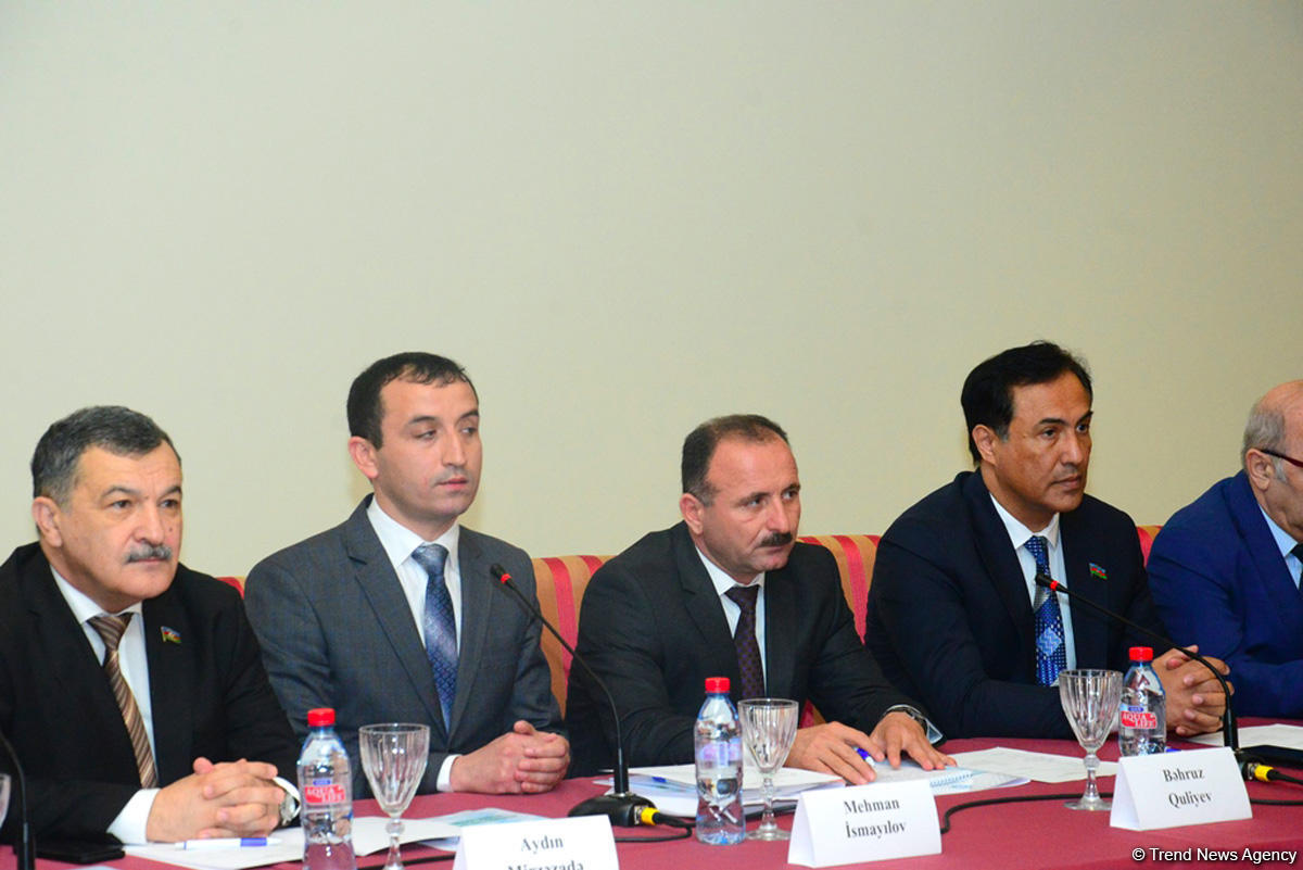 "Milli müstəqilliyimiz – mənəvi gücümüz" adlı tədbir keçirilib (FOTO)