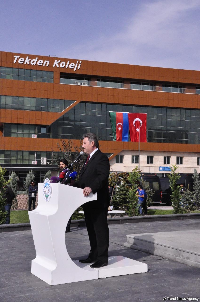 Əli Həsənov: Sovet İttifaqı dağılandan sonra tarixə düşən ən qanlı faciə Xocalı faciəsidir (FOTO) (YENİLƏNİB)