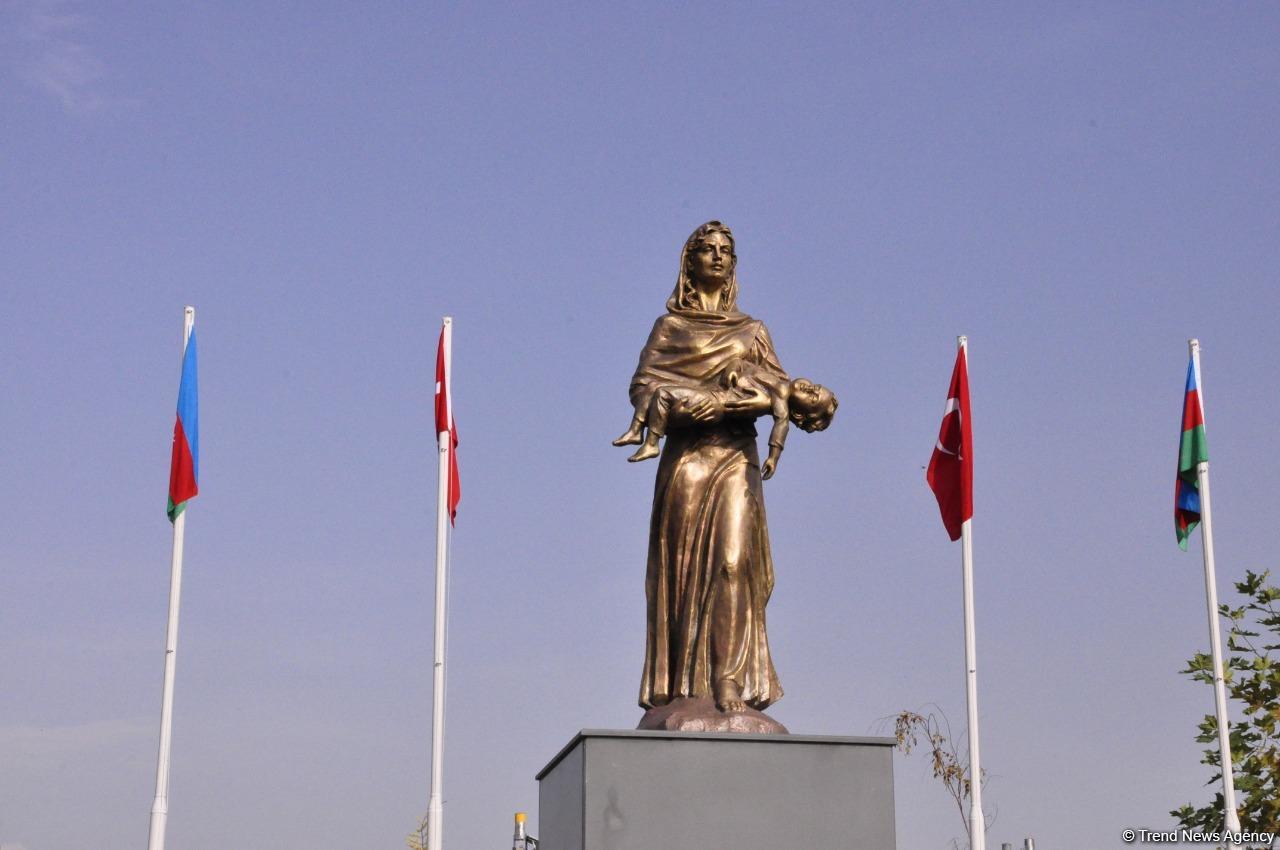 Əli Həsənov: Sovet İttifaqı dağılandan sonra tarixə düşən ən qanlı faciə Xocalı faciəsidir (FOTO) (YENİLƏNİB)