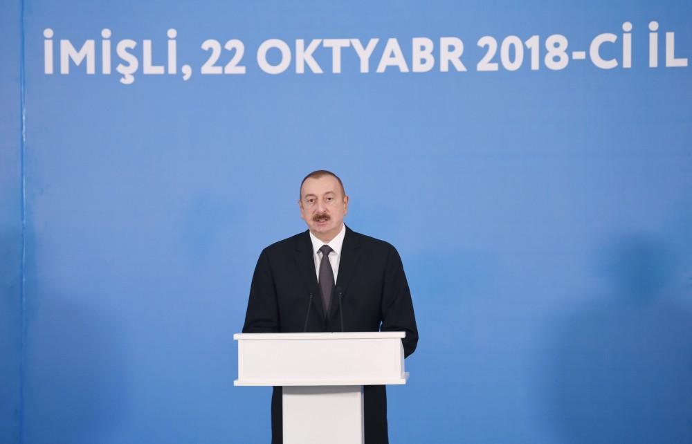 Prezident İlham Əliyev İmişli rayonunda Araz çayının yeni qol-kanalının açılış mərasimində iştirak edib (FOTO) (YENİLƏNİB)
