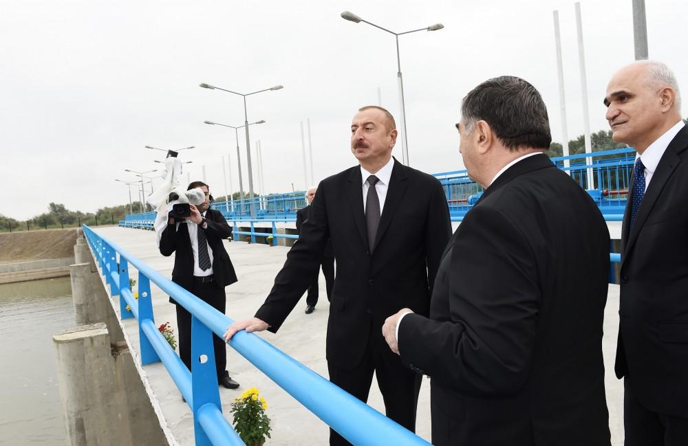 Prezident İlham Əliyev İmişli rayonunda Araz çayının yeni qol-kanalının açılış mərasimində iştirak edib (FOTO) (YENİLƏNİB)