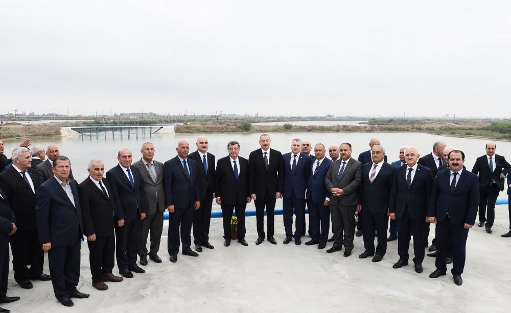 Prezident İlham Əliyev İmişli rayonunda Araz çayının yeni qol-kanalının açılış mərasimində iştirak edib (FOTO) (YENİLƏNİB)