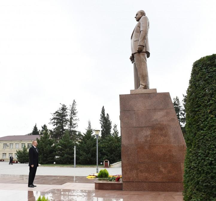Prezident İlham Əliyev İmişli rayonuna səfərə gəlib (FOTO)