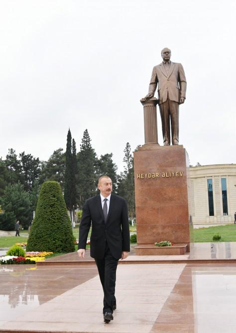 Prezident İlham Əliyev İmişli rayonuna səfərə gəlib (FOTO)
