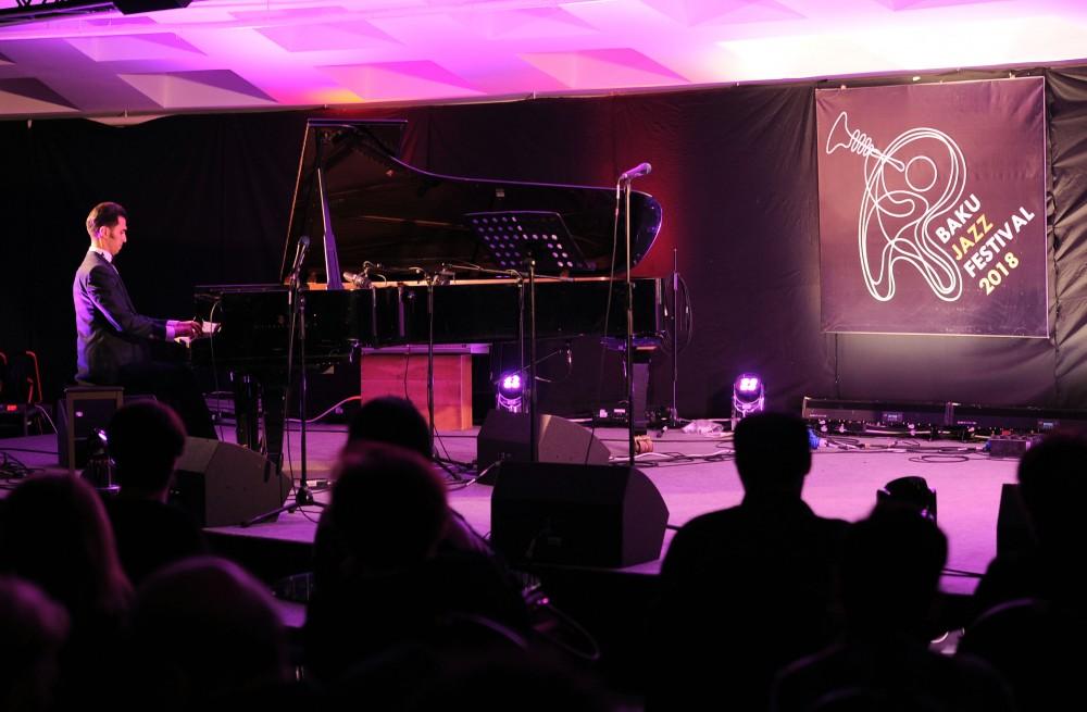 Beynəlxalq Caz Festivalı çərçivəsində Azərbaycan musiqisi axşamı təşkil olunub (FOTO)