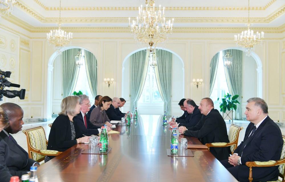 Prezident İlham Əliyev: Azərbaycan ümid edir ki, Minsk qrupunun həmsədr ölkələrinin fəaliyyəti praktiki nəticələr verəcək (FOTO) (YENİLƏNİB)