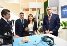 Leyla Əliyeva Heydər Əliyev Mərkəzində innovativ məhsul və xidmətlərin, startapçıların uğurlu tətbiqlərinin nümayiş olunduğu pavilyonla tanış olub (FOTO)