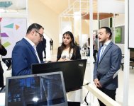 Leyla Əliyeva Heydər Əliyev Mərkəzində innovativ məhsul və xidmətlərin, startapçıların uğurlu tətbiqlərinin nümayiş olunduğu pavilyonla tanış olub (FOTO)