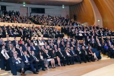 Prezident İlham Əliyev və birinci xanım Mehriban Əliyeva VI Bakı Beynəlxalq Humanitar Forumunun rəsmi açılış mərasimində iştirak ediblər (YENİLƏNİB-3) (FOTO)