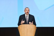 Prezident İlham Əliyev və birinci xanım Mehriban Əliyeva VI Bakı Beynəlxalq Humanitar Forumunun rəsmi açılış mərasimində iştirak ediblər (YENİLƏNİB-3) (FOTO)