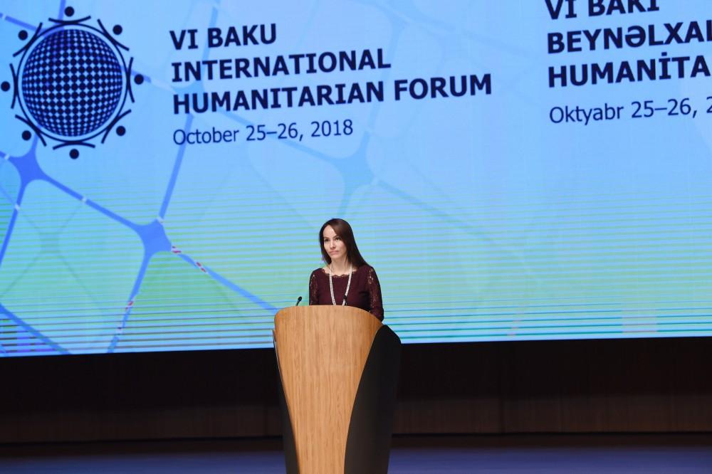 Prezident İlham Əliyev və birinci xanım Mehriban Əliyeva VI Bakı Beynəlxalq Humanitar Forumunun rəsmi açılış mərasimində iştirak ediblər (YENİLƏNİB-3) (FOTO)