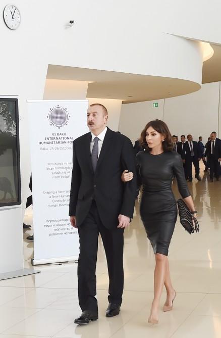Prezident İlham Əliyev və birinci xanım Mehriban Əliyeva VI Bakı Beynəlxalq Humanitar Forumunun rəsmi açılış mərasimində iştirak ediblər (YENİLƏNİB-3) (FOTO)
