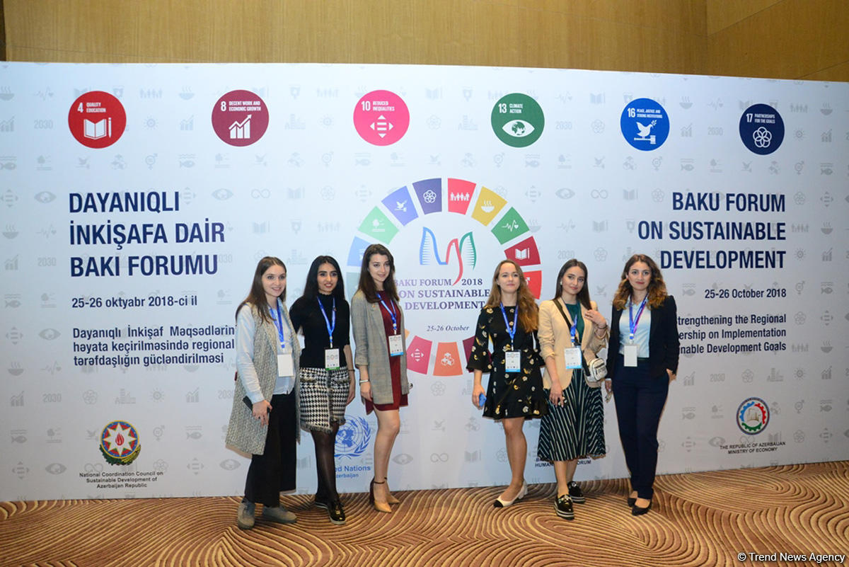 Dayanıqlı İnkişafa dair Bakı Forumunu əks etdirən FOTOLAR