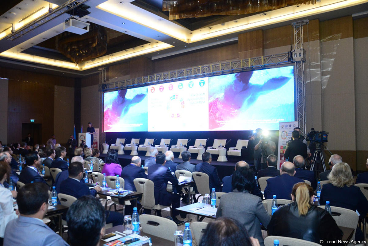 Dayanıqlı İnkişafa dair Bakı Forumunu əks etdirən FOTOLAR