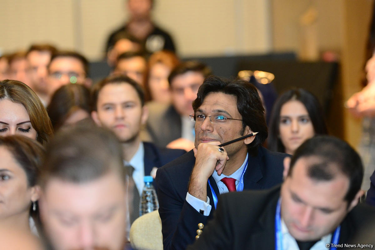 Dayanıqlı İnkişafa dair Bakı Forumunu əks etdirən FOTOLAR