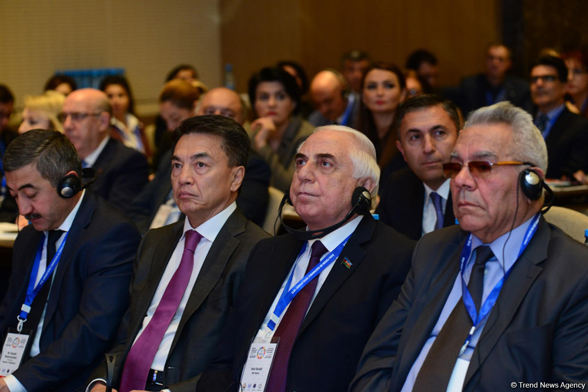 Dayanıqlı İnkişafa dair Bakı Forumunu əks etdirən FOTOLAR