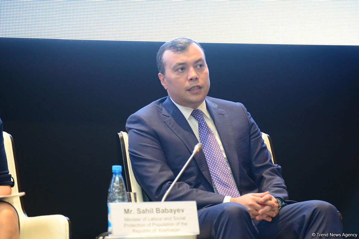 Nazir: Azərbaycanda əmək bazarına hər il 100 min yeni işçi qüvvəsi gəlir (FOTO)