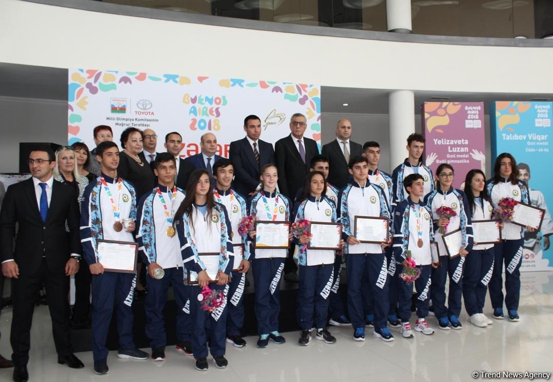 Yeniyetmələrin III Olimpiya Oyunlarında iştirak edən Azərbaycan idmançıları ilə görüş keçirilib (FOTO)