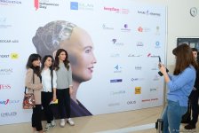 Robot "Sofiya": Azərbaycan regional innovativ mərkəzə çevrilmək üçün böyük potensiala malikdir (FOTO/VİDEO)