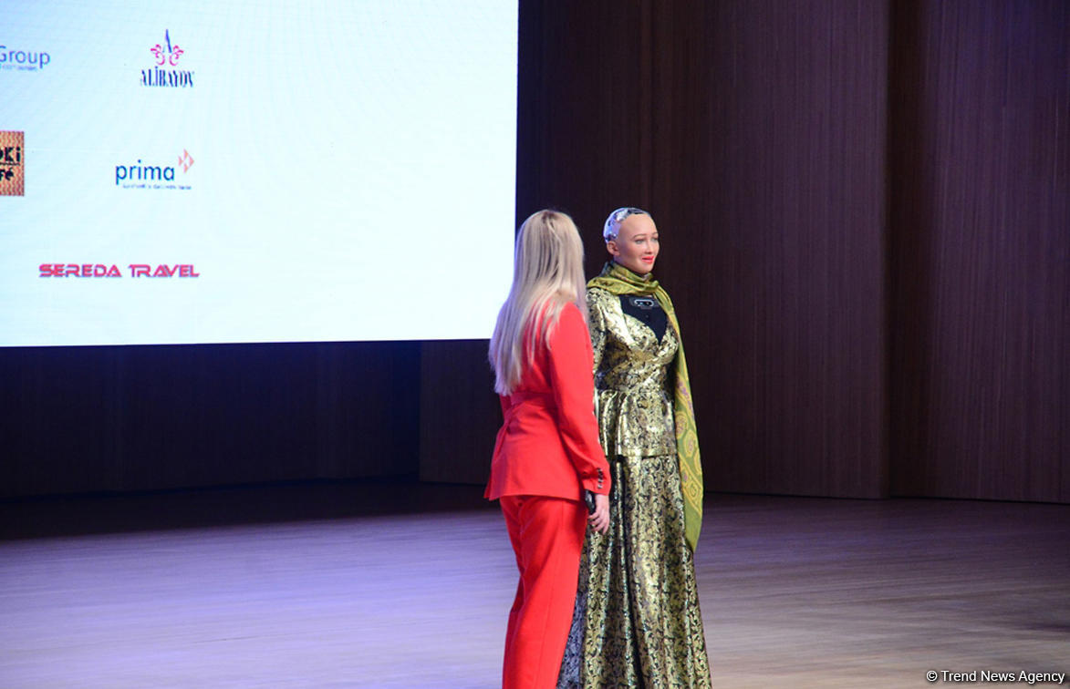 Robot "Sofiya": Azərbaycan regional innovativ mərkəzə çevrilmək üçün böyük potensiala malikdir (FOTO/VİDEO)