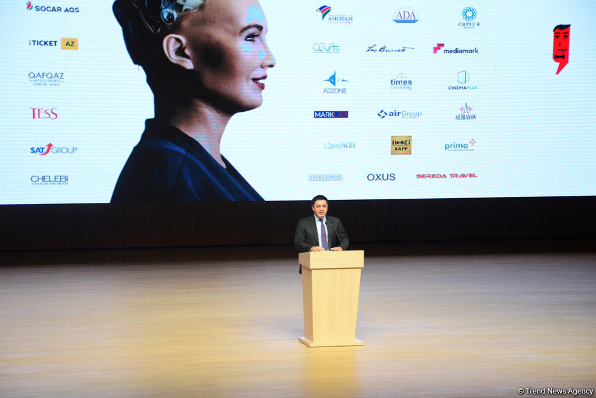 Robot "Sofiya": Azərbaycan regional innovativ mərkəzə çevrilmək üçün böyük potensiala malikdir (FOTO/VİDEO)