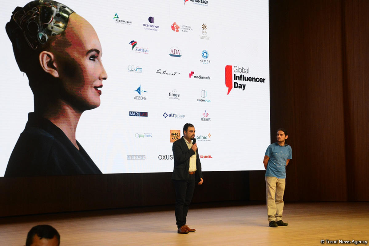 Robot "Sofiya": Azərbaycan regional innovativ mərkəzə çevrilmək üçün böyük potensiala malikdir (FOTO/VİDEO)