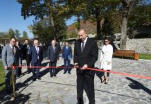 Prezident İlham Əliyev və xanımı Mehriban Əliyeva Şəkidə “ABAD” Keramika və Tətbiqi Sənət Mərkəzinin açılışında iştirak ediblər (FOTO)