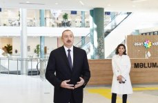 Prezident İlham Əliyev və birinci xanım Mehriban Əliyeva Şəki “ASAN Həyat” kompleksinin açılışında iştirak ediblər (FOTO) (YENİLƏNİB)