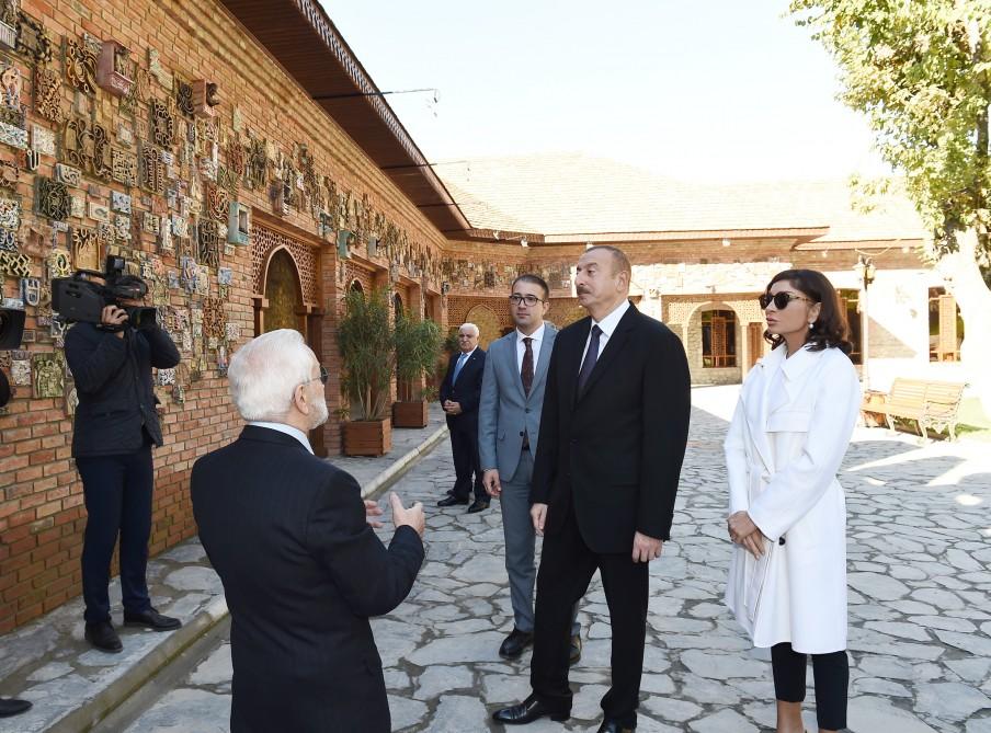 Prezident İlham Əliyev və xanımı Mehriban Əliyeva Şəkidə “ABAD” Keramika və Tətbiqi Sənət Mərkəzinin açılışında iştirak ediblər (FOTO)