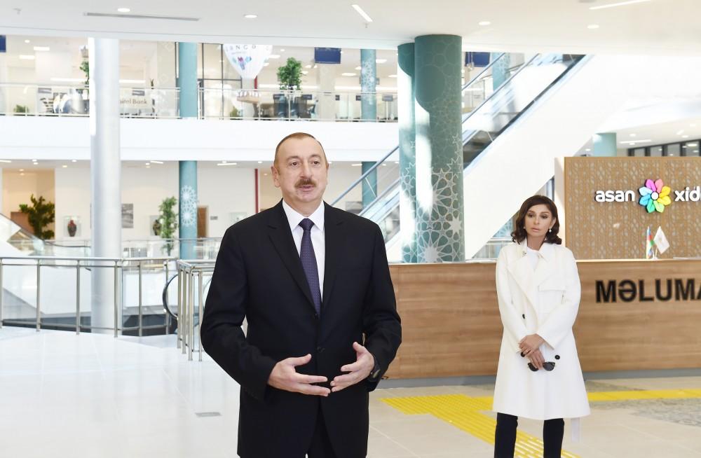 Prezident İlham Əliyev və birinci xanım Mehriban Əliyeva Şəki “ASAN Həyat” kompleksinin açılışında iştirak ediblər (FOTO) (YENİLƏNİB)