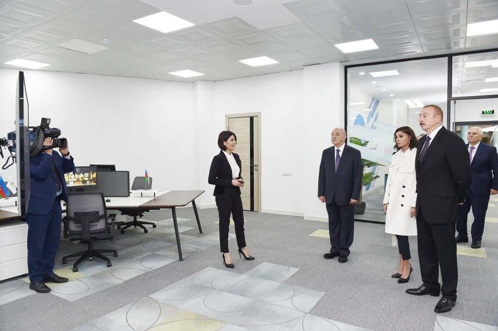 Prezident İlham Əliyev və birinci xanım Mehriban Əliyeva Şəki “ASAN Həyat” kompleksinin açılışında iştirak ediblər (FOTO) (YENİLƏNİB)