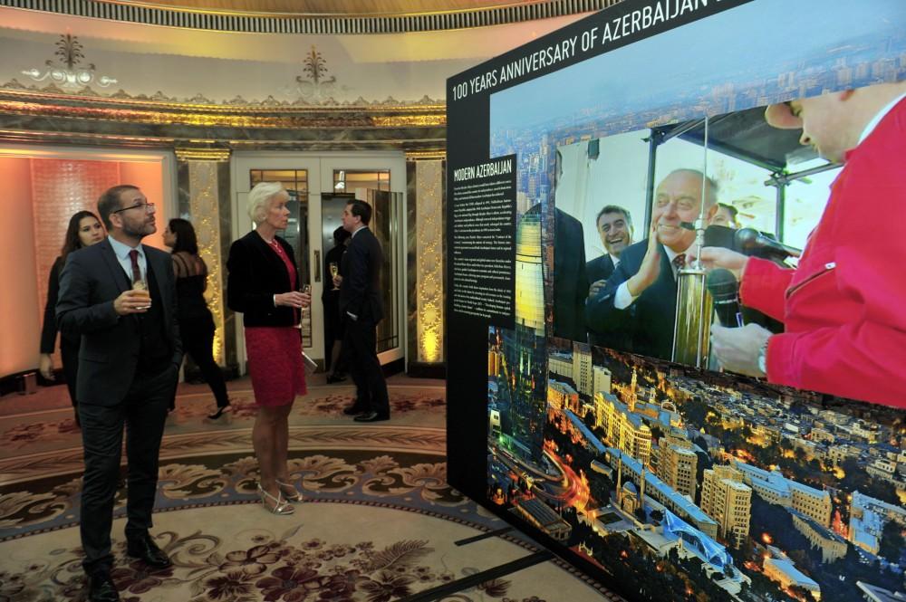 Heydər Əliyev Fondunun təşkilatçılığı ilə Londonda Azərbaycan Xalq Cümhuriyyətinin 100 illiyinə həsr olunan tədbir keçirilib (FOTO)