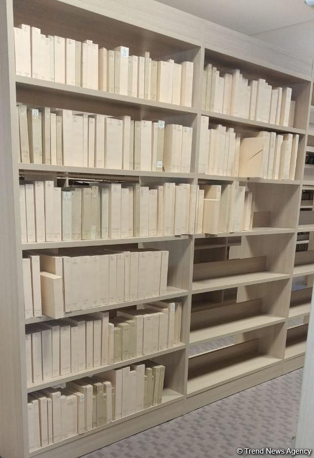 Azərbaycanın ən qədim və bahalı kitabı hansıdır? - Xüsusi konteynerlərdə qorunur (FOTO)