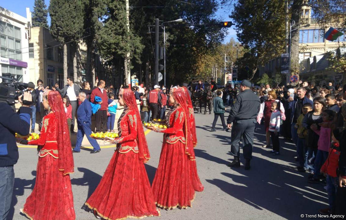 Göyçayda XIII Nar festivalında: Ən böyük nar 1 kq-dan çoxdur (FOTO)