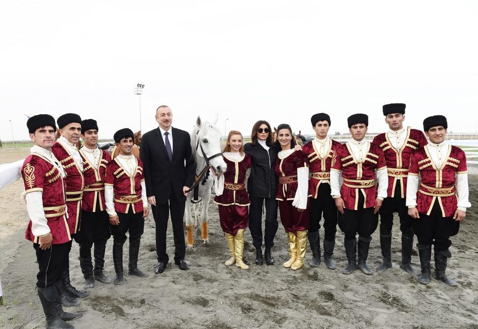 Prezident İlham Əliyev və birinci xanım Mehriban Əliyeva Qarabağ Atçılıq Kompleksinin açılışında iştirak ediblər (FOTO)