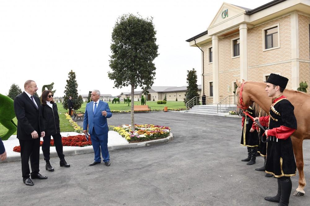 Prezident İlham Əliyev və birinci xanım Mehriban Əliyeva Qarabağ Atçılıq Kompleksinin açılışında iştirak ediblər (FOTO)
