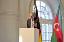 Heydər Əliyev Fondunun təşkilatçılığı ilə Berlində Azərbaycan Xalq Cümhuriyyətinin 100-cü ildönümünə həsr edilmiş elmi konfrans keçirilib (FOTO)