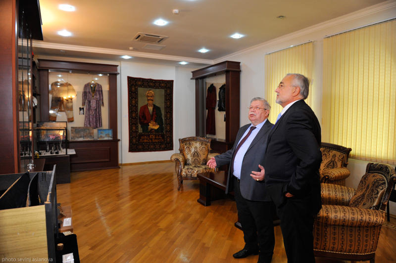 Akademik Milli Dram Teatrı və Bolqarıstan Milli Teatrı arasında əməkdaşlıq memorandumu imzalanıb (FOTO)