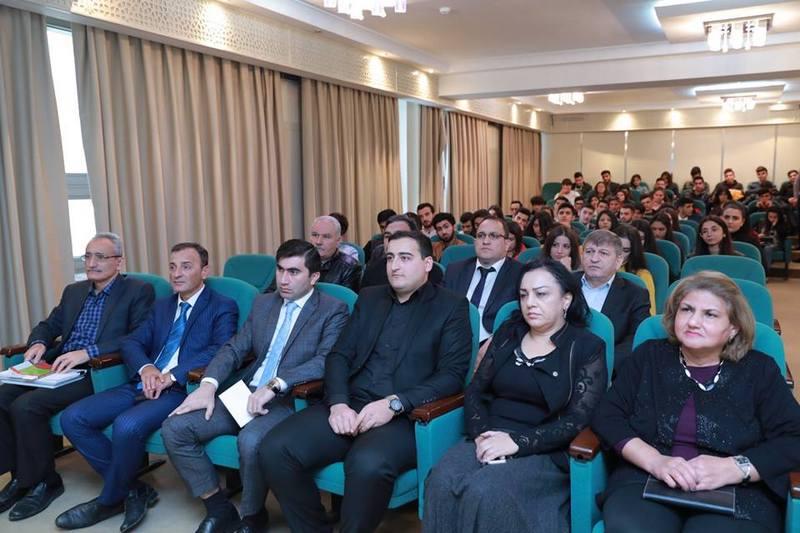 Bilik Fondu Dövlət Bayrağı Günü ilə bağlı tədbirlər keçirib (FOTO)
