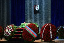 Xalq artisti Amaliya Pənahova dəfn olunub (YENİLƏNİB) (FOTO)