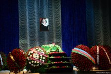 Xalq artisti Amaliya Pənahova dəfn olunub (YENİLƏNİB) (FOTO)