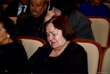 Xalq artisti Amaliya Pənahova dəfn olunub (YENİLƏNİB) (FOTO)