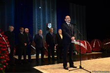 Xalq artisti Amaliya Pənahova dəfn olunub (YENİLƏNİB) (FOTO)