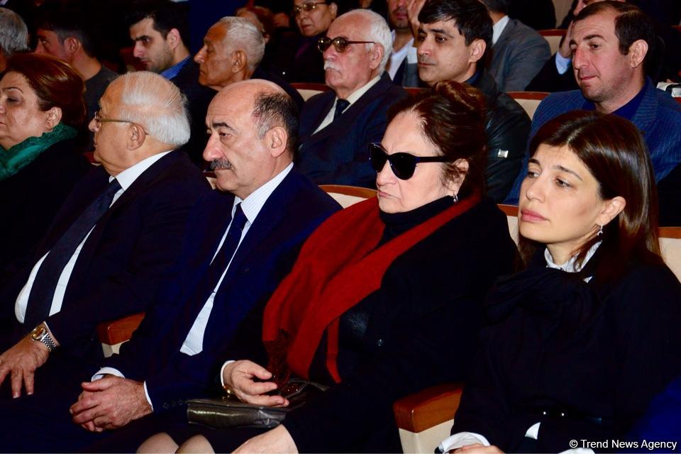 Xalq artisti Amaliya Pənahova dəfn olunub (YENİLƏNİB) (FOTO)