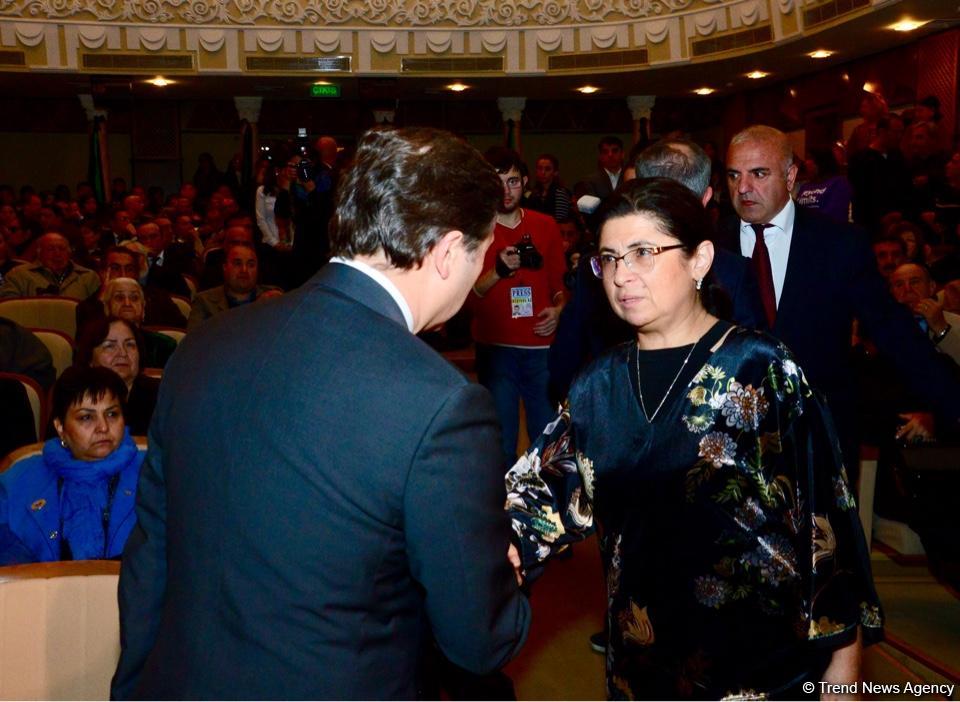 Xalq artisti Amaliya Pənahova dəfn olunub (YENİLƏNİB) (FOTO)