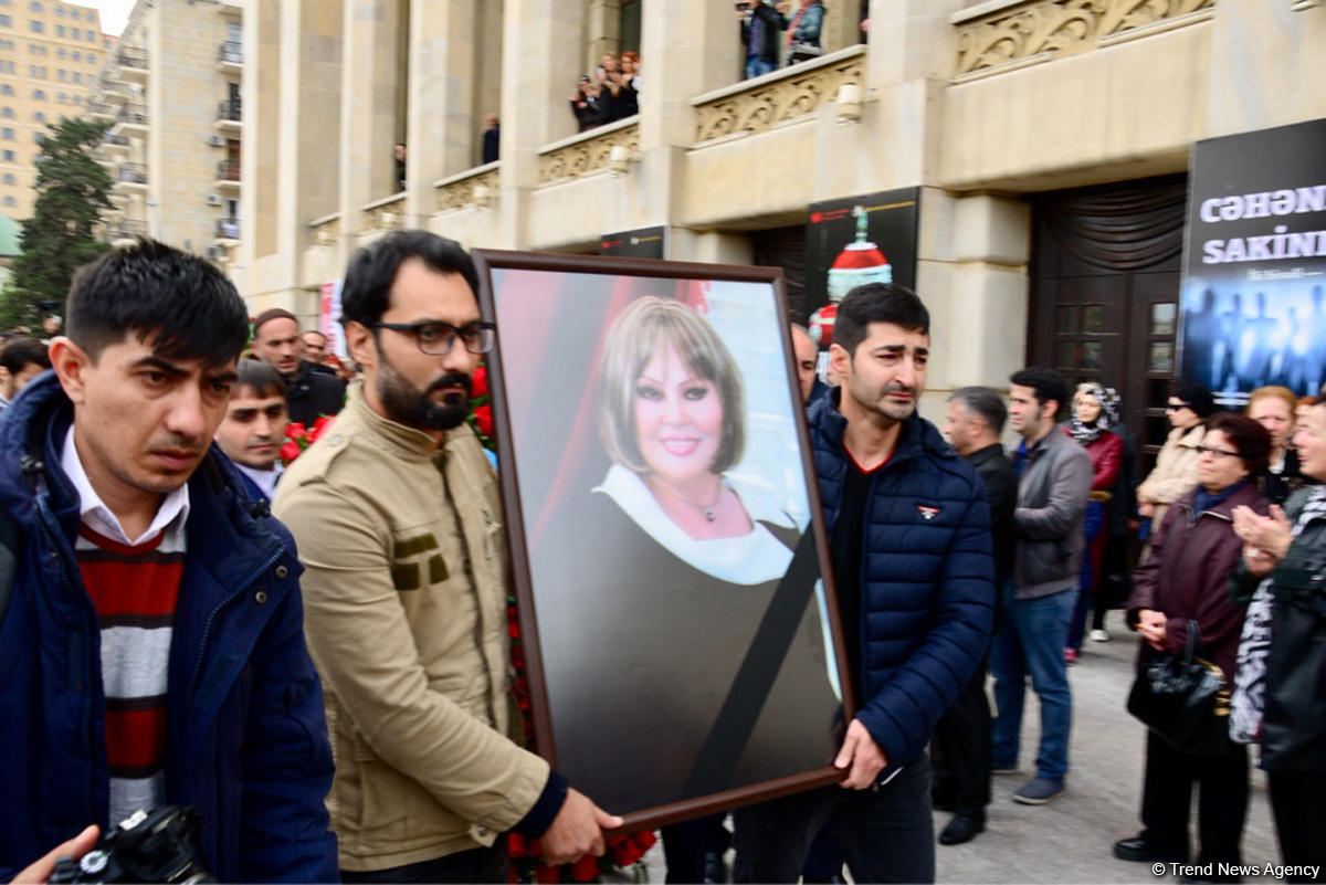 Xalq artisti Amaliya Pənahova dəfn olunub (YENİLƏNİB) (FOTO)