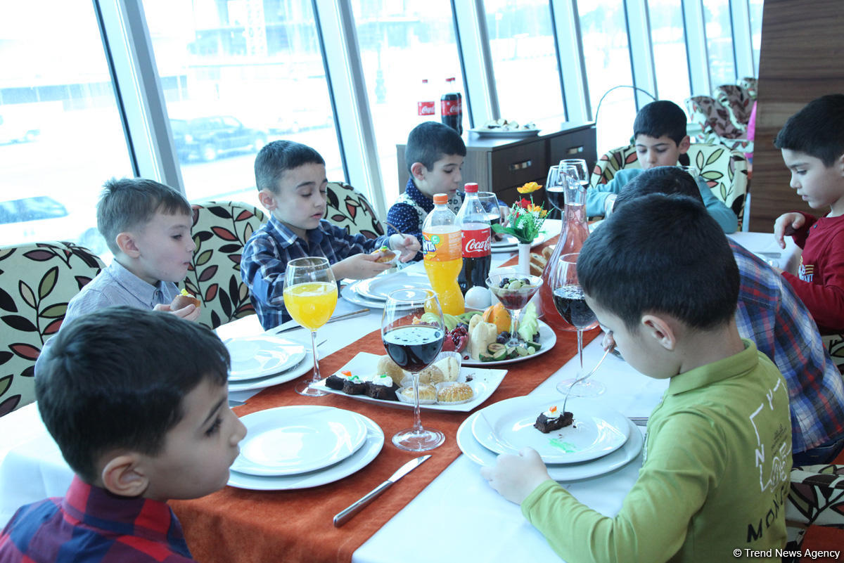 Azərbaycan Sənaye Korporasiyası Dövlət Bayrağı Günü münasibətilə tədbir keçirib (FOTO)